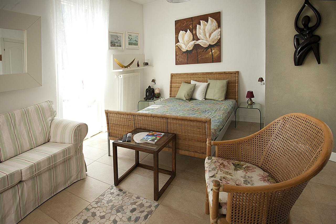 App Spiaggia Bianca Onno Room photo